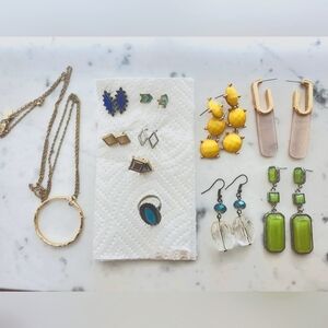 Varied fashion jewelry